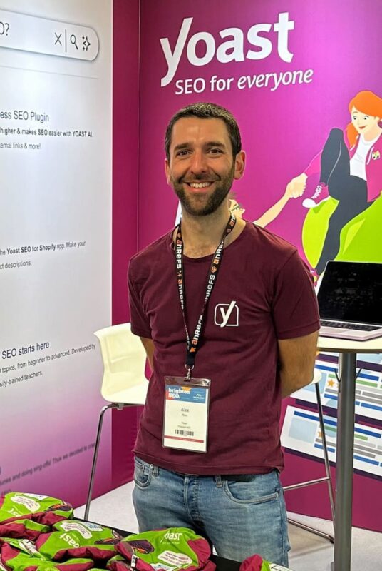 Yoaster Alex Moss in a Yoast booth